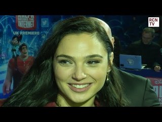 Gal Gadot Red Carpet Arrival Ralph Breaks The Internet Premiere