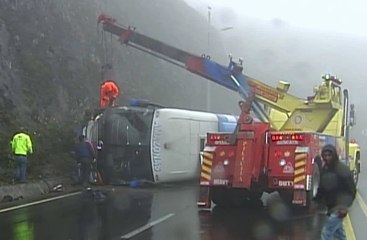 Seis heridos tras volcamiento de un bus interprovincial