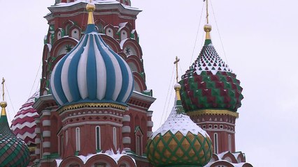 Record-breaking snowfall cloaks Moscow