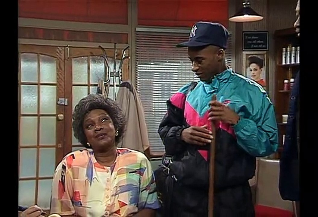 Desmond's S04E01 (All Things Bright )
