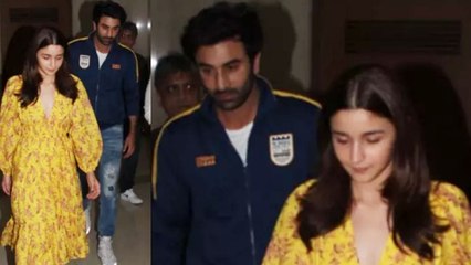 Alia Bhatt and Ranbir Kapoor enjoy Gully Boy screening Together; Watch video | FilmiBeat