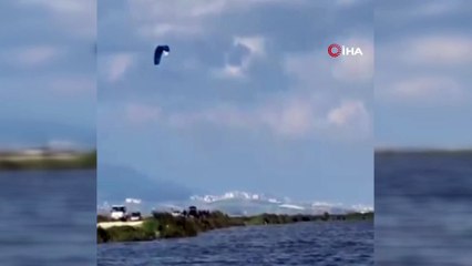 Göle dönen Amik Ovası’nda surf yaptılar