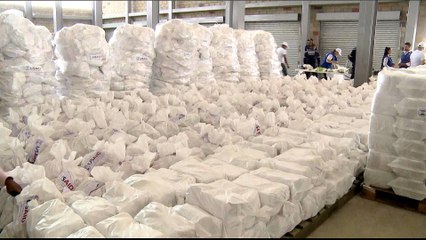 Venezuela crisis: aid still blocked in high-stakes power struggle