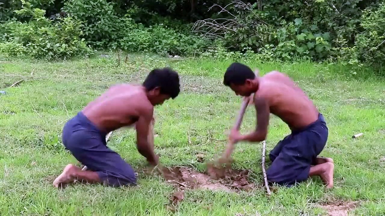 Unbelievable! Build Swimming Pool Around Secret Underground House