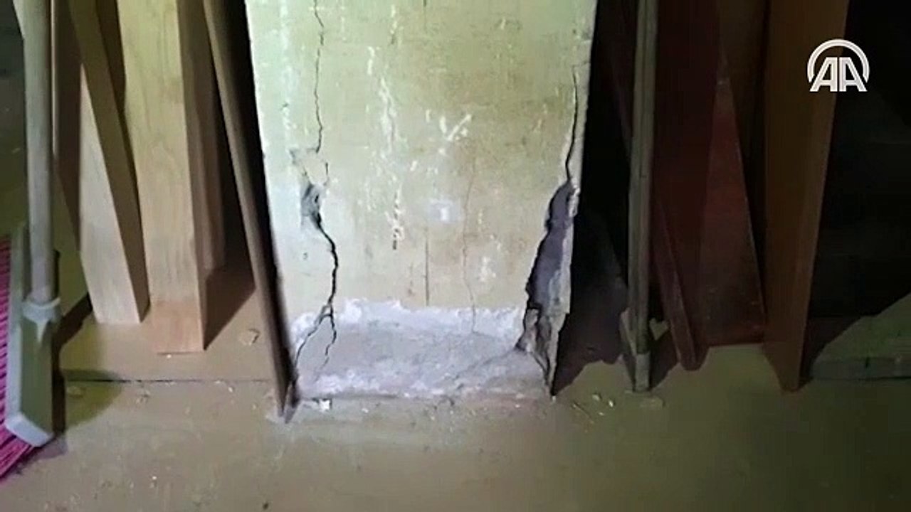 Kartal'da boşaltılan riskli 8 binadan birinin bodrum katı kolon ve kiriş görüntüleri