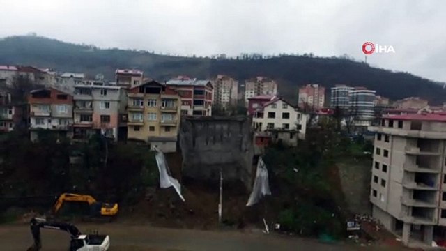Giresun’da inşaat temelinde heyelan meydan geldi, çevre evler boşaltıldı