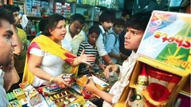 Firecrackers allowed- Is it livelihood or path to death _ पटाखा चलेगा- आजीविका य