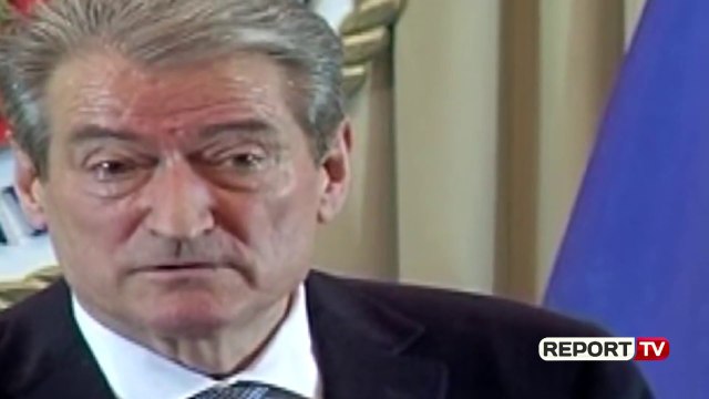 Report TV - Paranoja e Sali Berishës me stilolapsat nga 2011 deri më sot