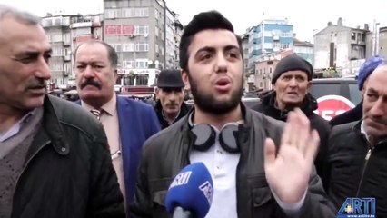 Download Video: ''Saray'ın menüsünde ejder meyvesi var. Biz de burada sırada bekliyoruz''