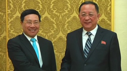 北 통신, 베트남 외교 장관 귀국 보도 / YTN