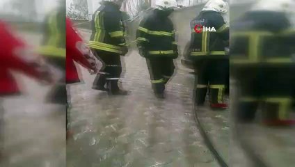 - Sahipsiz otomobil çıkan yangında küle döndü