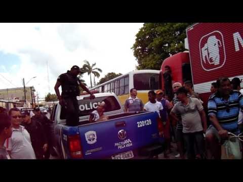 Assaltante é linchado por população no Centro de Itambé PE