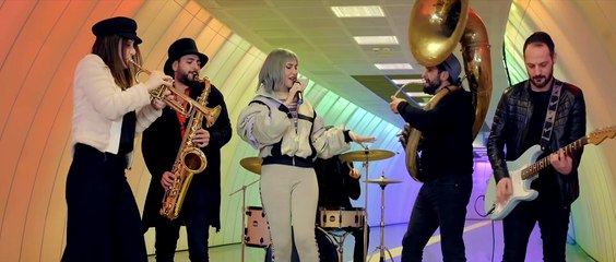 Gökçe - Hep Beraber Deliriyoruz