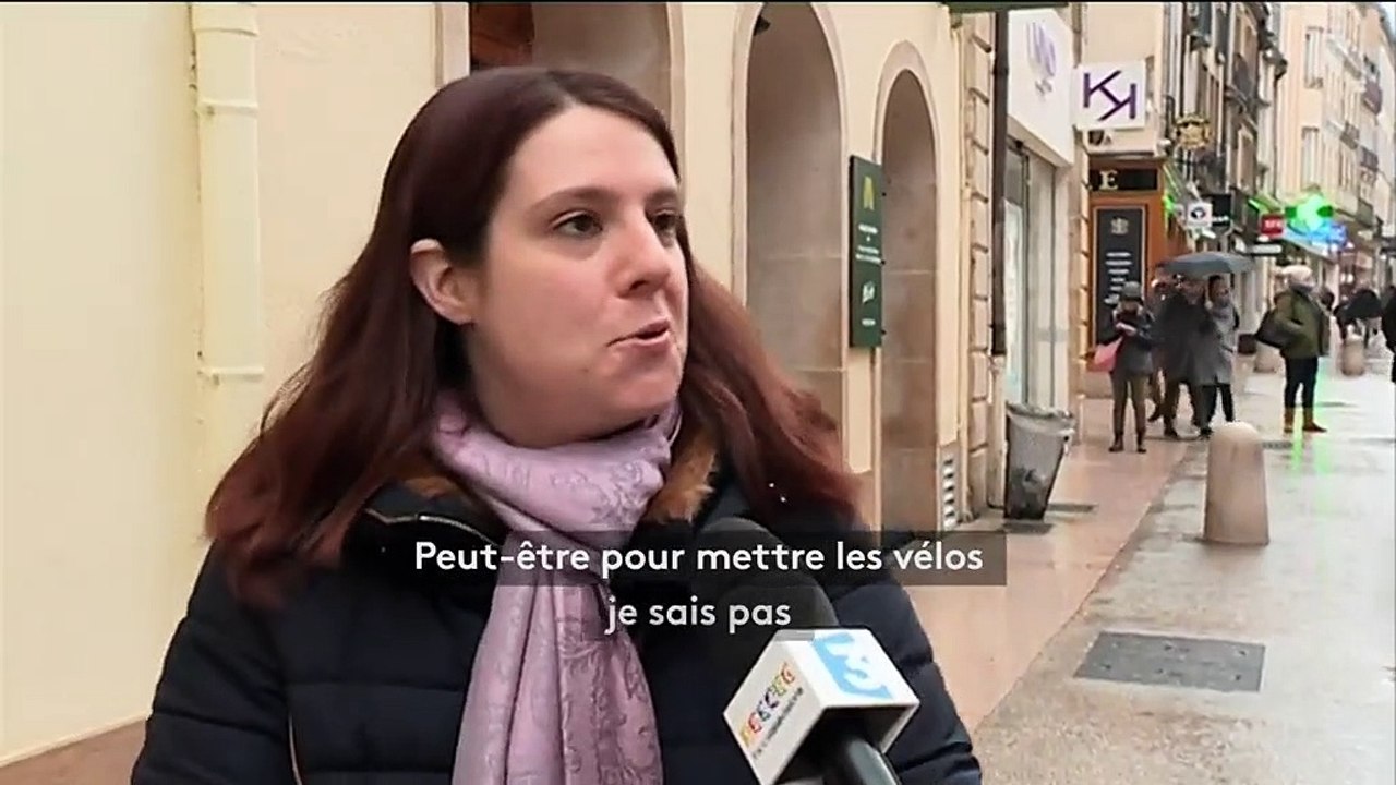 Quand la Fondation Abbé-Pierre pointe ironiquement les dispositifs urbains anti-SDF