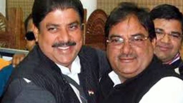 Rift in Chautala Family_ अभय चौटाला और अजय चौटाला में शक्ति प्रदर्शन का खेल