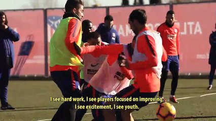 Simeone extends Atletico Madrid contract until 2022