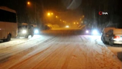 Yüksekova’da yoğun kar yağışı