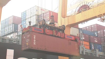 경상수지 21년 연속 흑자...서비스적자 역대 2위 / YTN