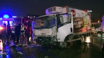 Ümraniye’de servis midibüsü ile kamyonet kafa kafaya çarpıştı: 1 yaralı