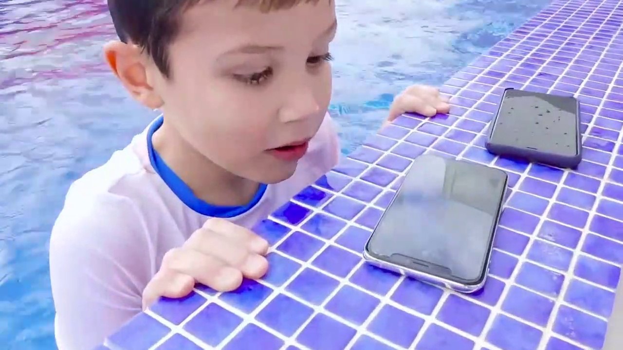 الاطفال الخرقاء أطفال صعب ألعاب طفل مضحك الحوادث - أمي صدمت! | | طفل رضيع د | حب الاطفال أطفال مضحك ضد شبح - جوني جوني أغاني الحضانة قافية وتعلم الألوان للأطفال - جوني جوني القوافي تعلم الألوان مع عائلة Gombal كاندي أطفال فنجر الأسرة  Katy and Max