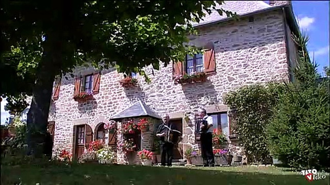 Ma Maison en Auvergne par l' Orchestre  Clody Musette