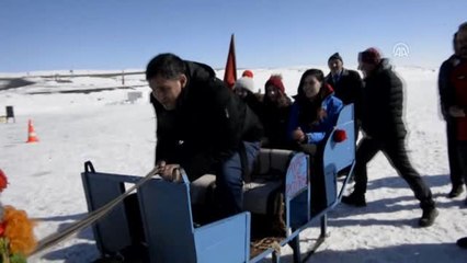 Kayaklı Koşucular Kamp Molasını Atlı Kızakla Değerlendirdi