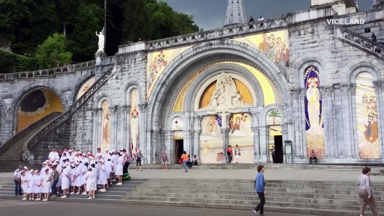 AVANT-PREMIERE: Découvrez les premières images du documentaire "Pécheresse de Lourdes" - VIDEO
