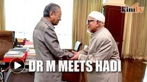 Dr Mahathir meets Hadi following request