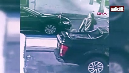 Küçük çocuğun bayrak sevgisi duygulandırdı