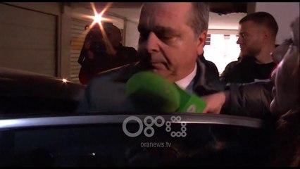 Ora News - "Dritan Dajti",gjyqtari Damini largohet pa u përgjigjur gazetarëve