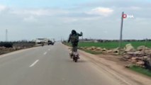 - Suriyeli gencin motosiklet ile ölümle dansı- Suriyeli genç seyir halindeki motosikletin üzerine çıkarak adete ölüme meydan okuması kameralar tarafından görüntülendi