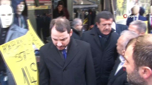 Bakan Albayrak’a Sevgi Yolu’nda sevgi seli