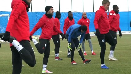 Mehmet Özdilek: “İçerideki maçlarımızda sıkıntı yaşıyoruz”