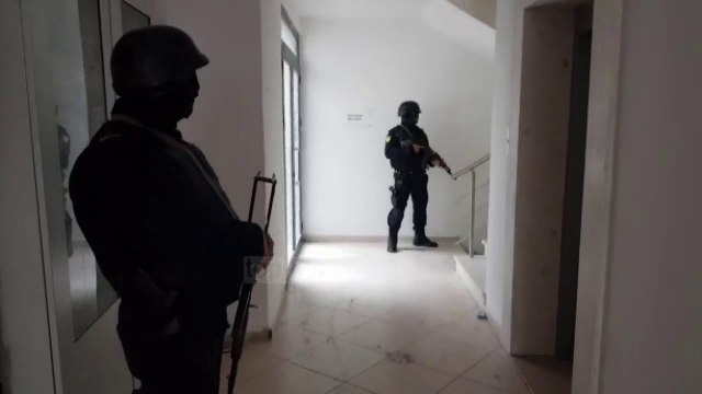 Pa Koment - “Gjuetia” për gjyqtarët e Dajtit në Vlorë - Top Channel Albania - News - Lajme