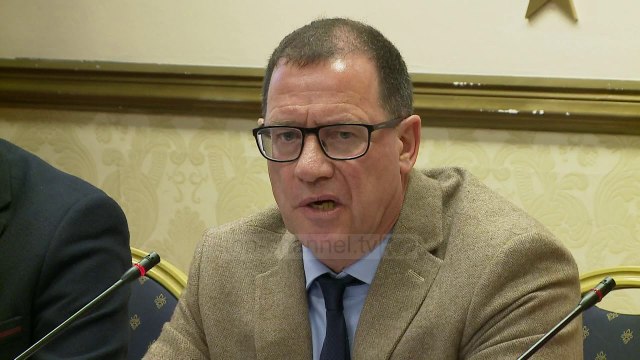 Negociatat me Bashkimin Evropian, Walter Glos: Vendimi, i dëmshëm për zgjedhjet në qershor