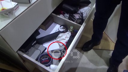Ora News siguron videon e kontrollit të banesës së gjyqtarit Skënder Damiani