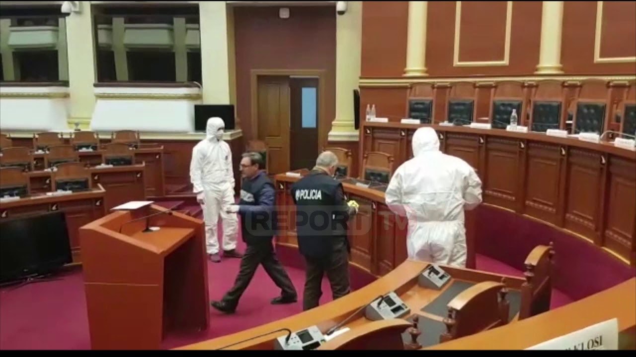 Paloka shiringë me bojë Ramës/ Momenti kur policia bën ekspertizën në Kuvend