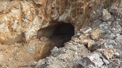 Yol Çalışmasında Kaya Mezarı Bulundu