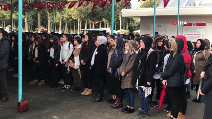 Kübra öğretmen öğrencilerinin göz yaşları arasında toprağa verildi