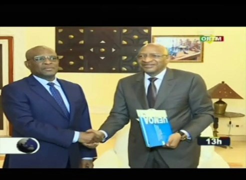 ORTM - Remise d’un mémorandum par L’UEMOA au Premier Ministre sur les reformes politiques