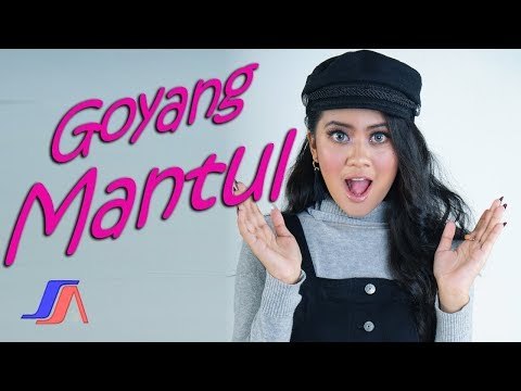 Putri Sagita - Goyang Mantul ( Official Music Video )