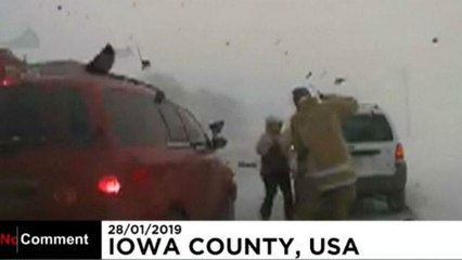 Выехал водитель из тумана