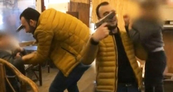 Şehir Magandası, Küçük Çocuğun Kafasına Silah Dayayıp Sıkarım Kafana Diyerek Tehdit Etti