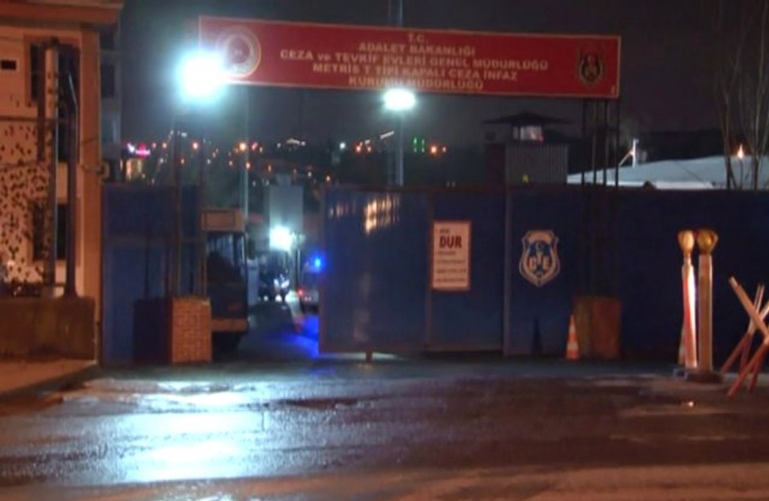 Metris Cezaevinde Yangın Paniği