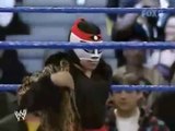 Mascarita Sagrada vs. Octagoncito en WWE Velocity.