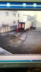 Livraison de carcasses de porcs (Fail)