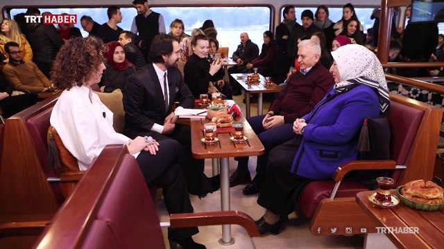 TBMM Başkanı Yıldırım, eşiyle Vapur'da Çay Simit Sohbet e konuk oldu