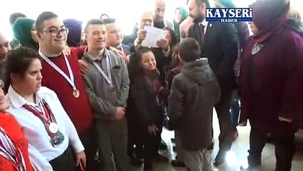 (17 Şubat 2019)BAŞKAN BÜYÜKKILIÇ, ENGELLİ SANAT AKADEMİSİ İLE ENGELLERİ AŞACAĞIZ