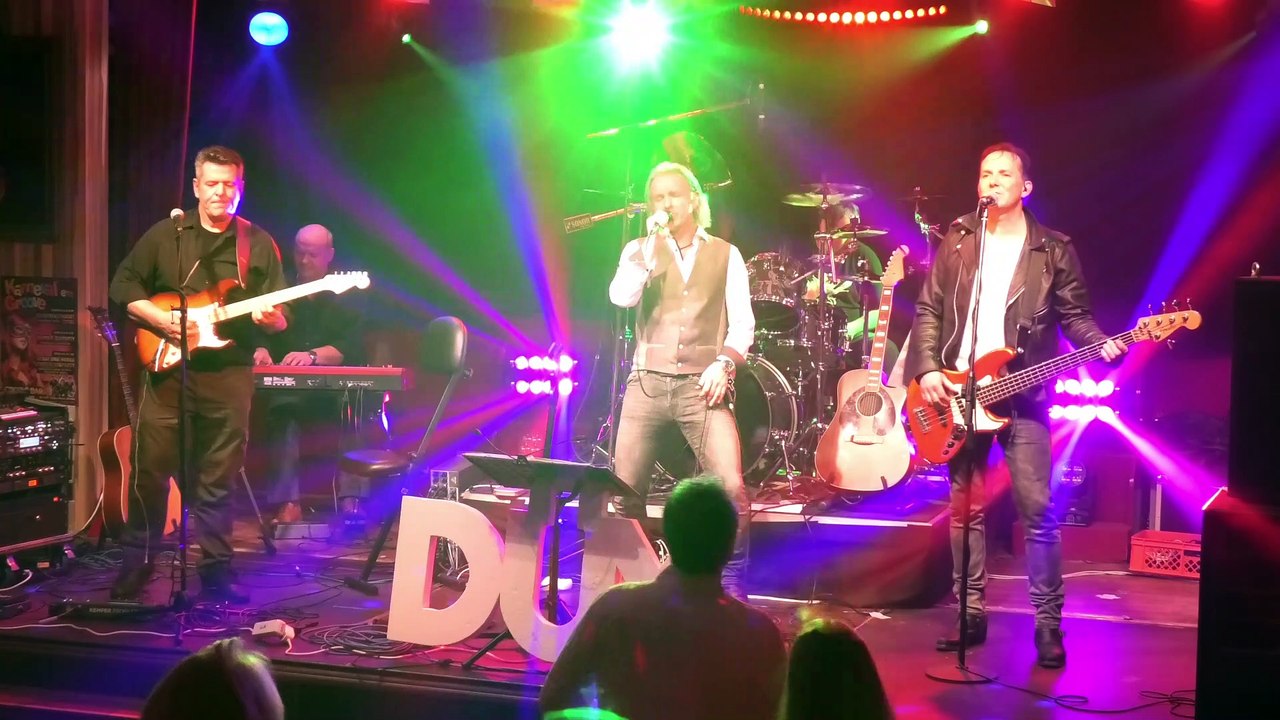 Düx - Hück Steiht Die Welt Still