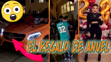 Anuel AA Le Regala Un Mercedes a Karol G En Su Cumpleaños